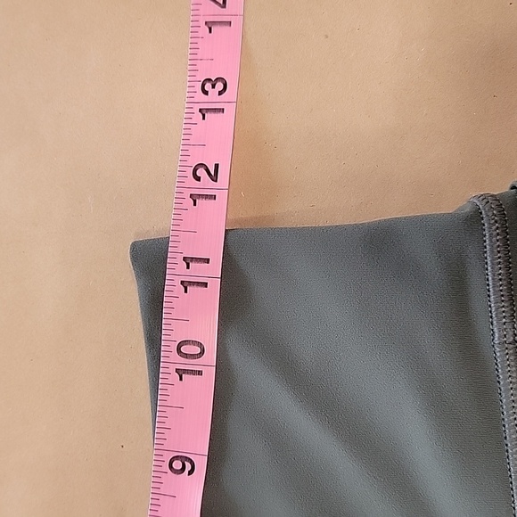 Athleta Size M Transcend Stash Crop Straight Leg, Bali Green, NWOT. Rare Color - Picture 6 of 13